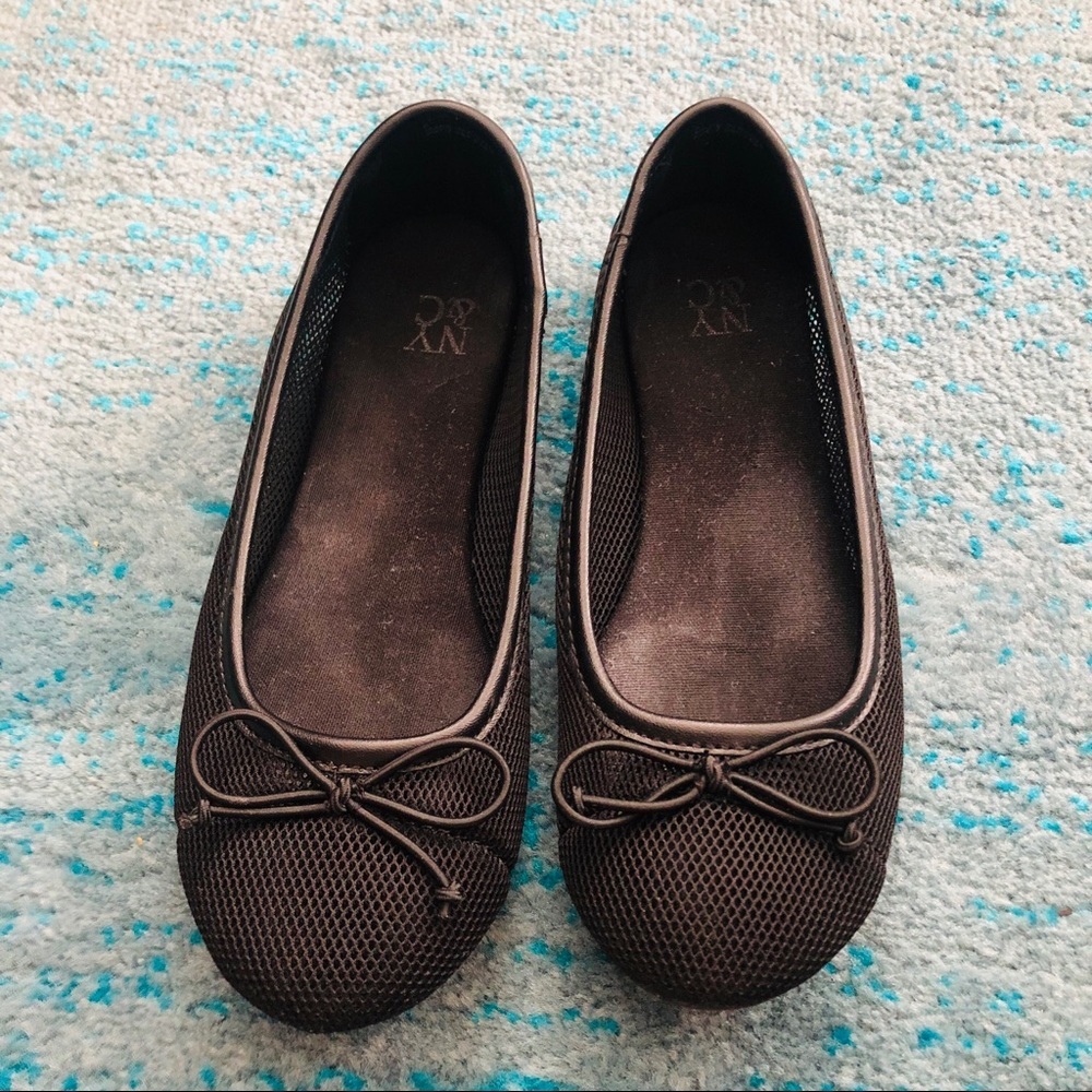NY&COMPANY Black Mesh Flats 🥿 In Size 6 - Picture 4 of 6
